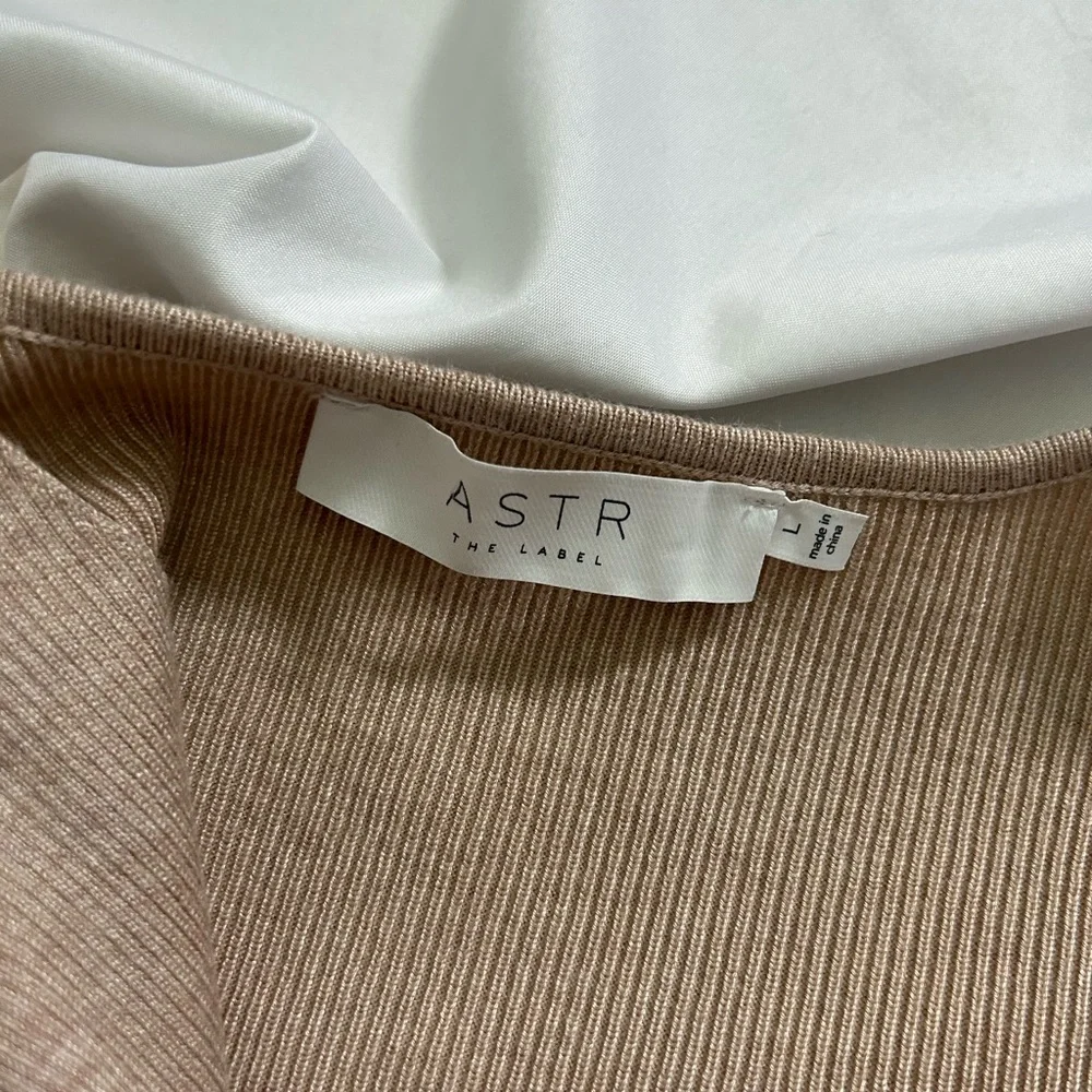 ASTR Elegant Beige Midi Dress - Picture 4 of 8
